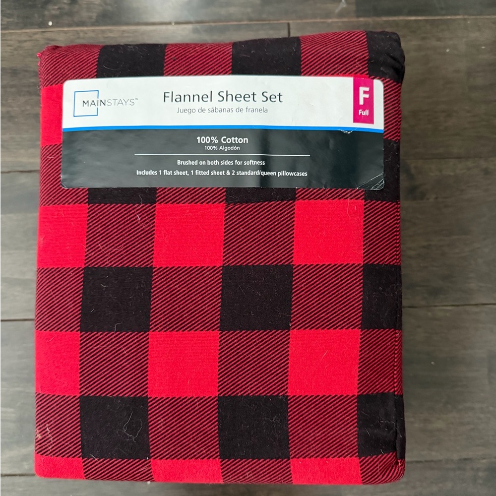 New Mainstays Red and Black Flannel Sheet Set